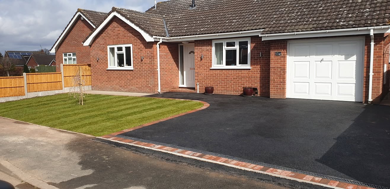 Tarmac driveway with block-paved border
